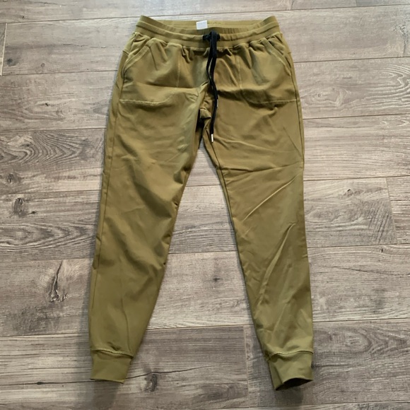 Zyia Joggers - Picture 1 of 4